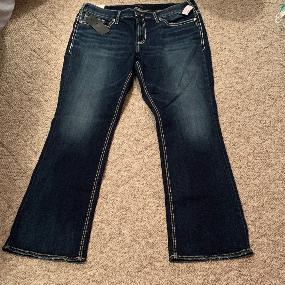 Silver Jeans Women’s Dark Blue Flare Jeans size 18